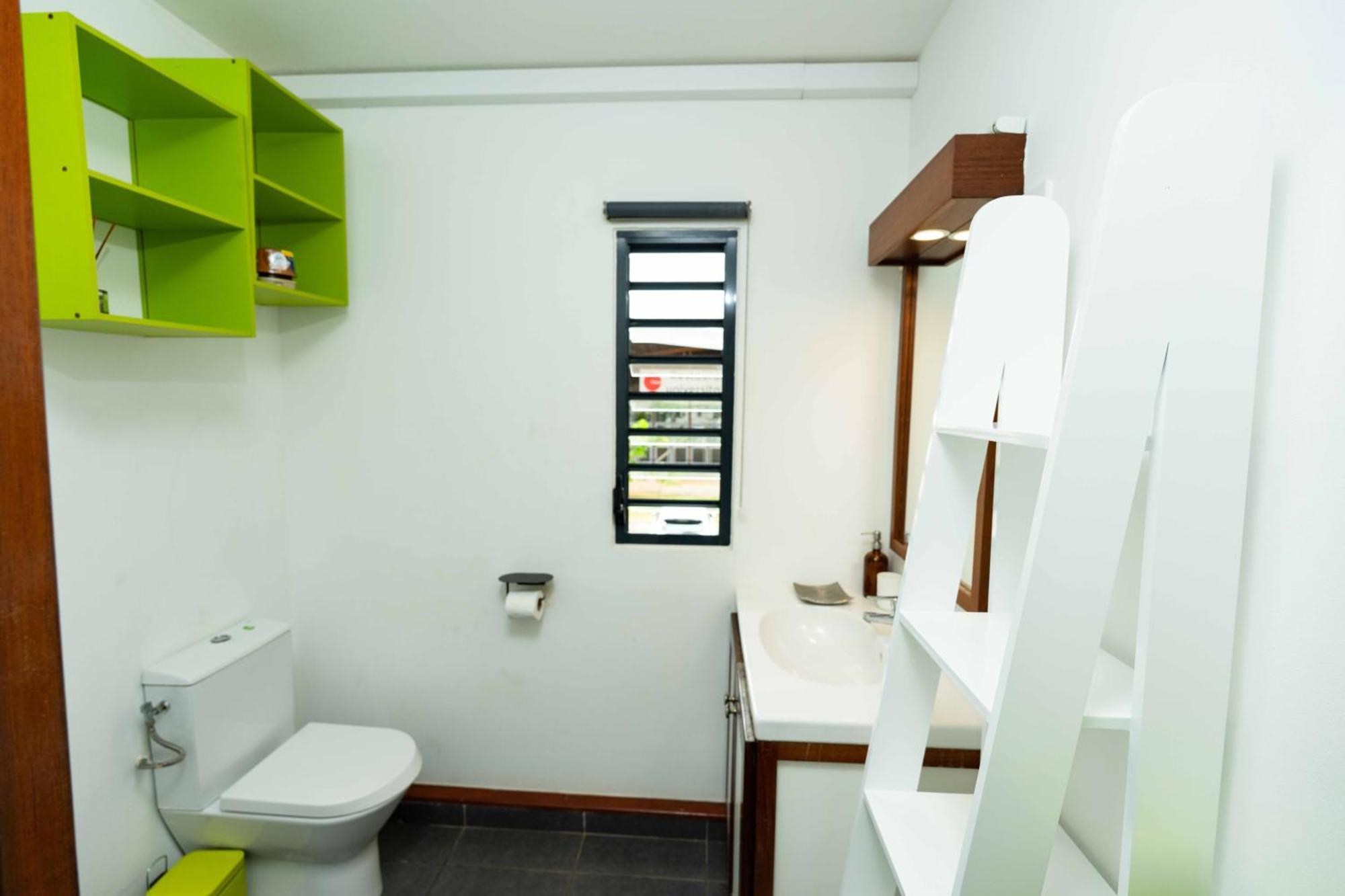 Hibiscus Standing- Appartement Cosy- 2 Chambres Climatisees- Cuisine Equipee- Wifi-Terrasse กาแยน ภายนอก รูปภาพ