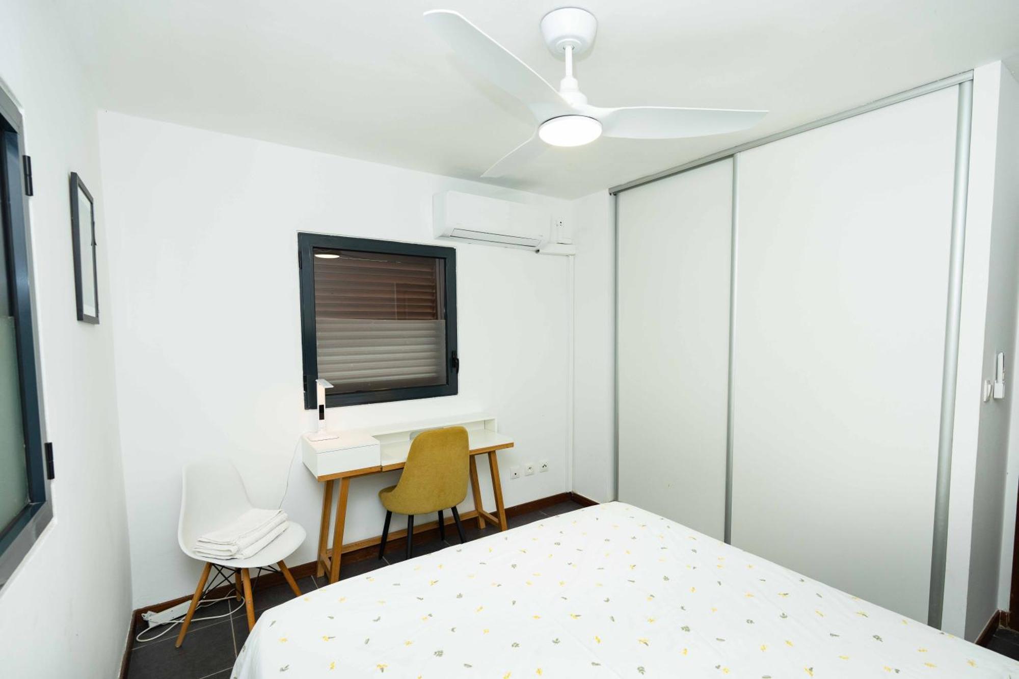Hibiscus Standing- Appartement Cosy- 2 Chambres Climatisees- Cuisine Equipee- Wifi-Terrasse กาแยน ภายนอก รูปภาพ
