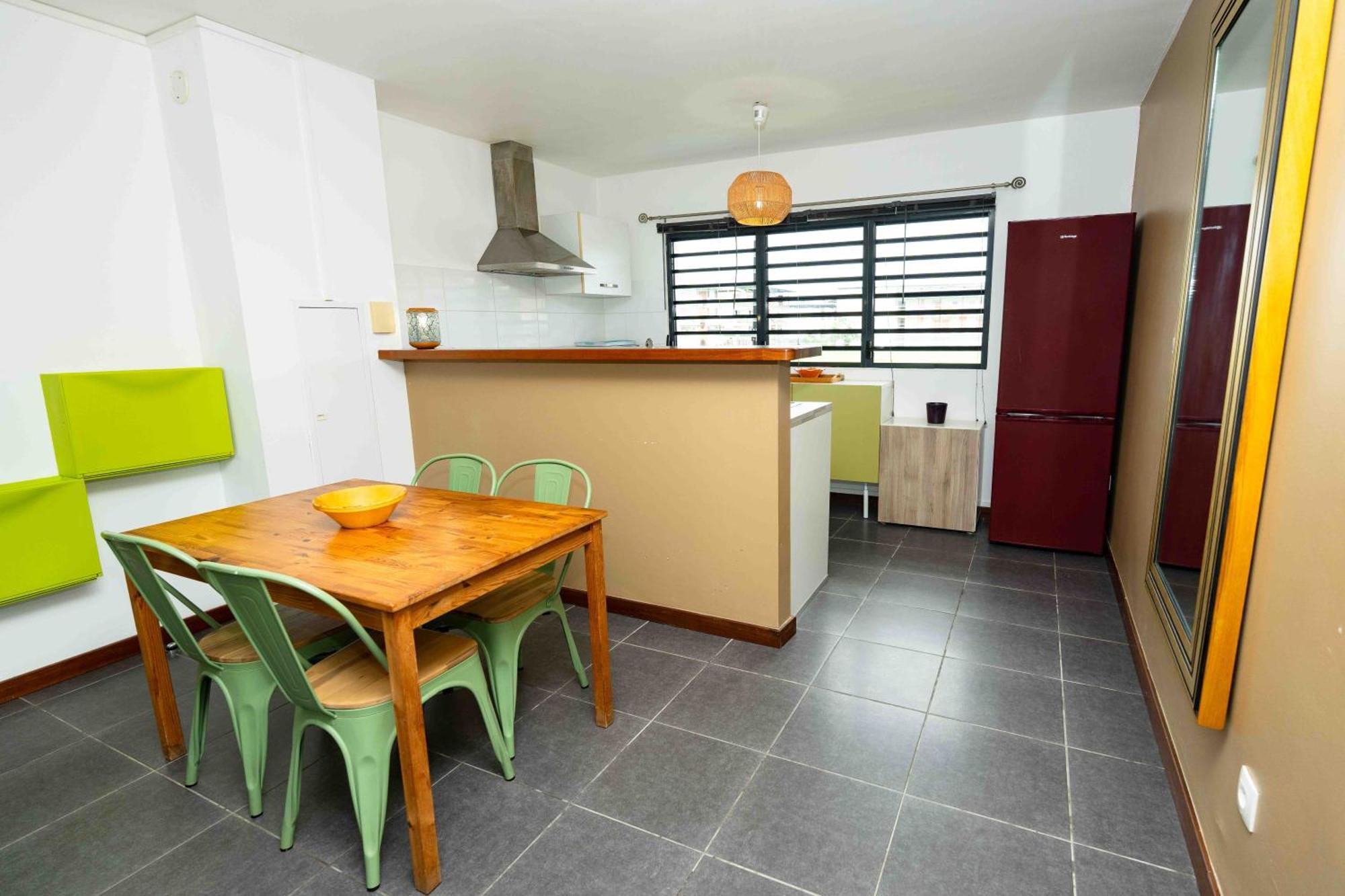 Hibiscus Standing- Appartement Cosy- 2 Chambres Climatisees- Cuisine Equipee- Wifi-Terrasse กาแยน ภายนอก รูปภาพ